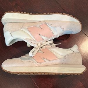 New balance 237’s worn once! Size 7